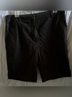 Venezia Stretchy Black Women’s Bermuda Shorts